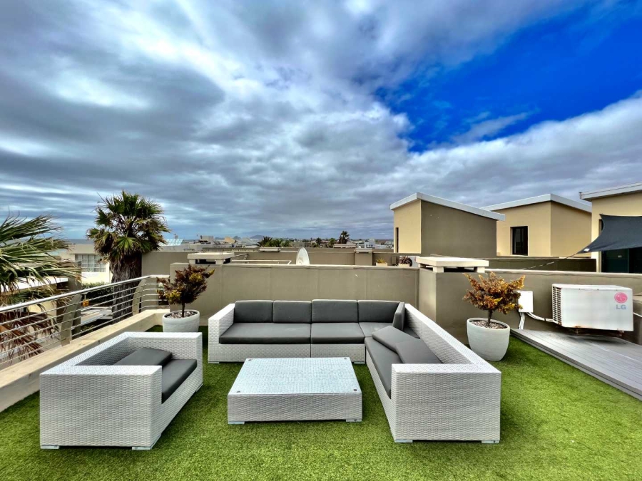 To Let 3 Bedroom Property for Rent in Sunset Beach Western Cape